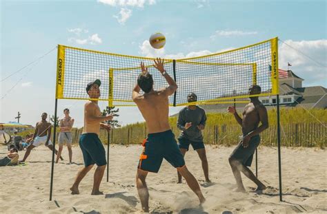 Spikeball: A Chaotic Mashup of Volleyball and Four Square!